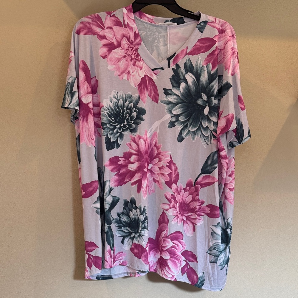 Floral V-Neck Women’s Top - Pink and Gray